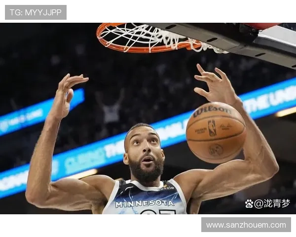 康利无球跑动制造空位，三分效率领跑控卫